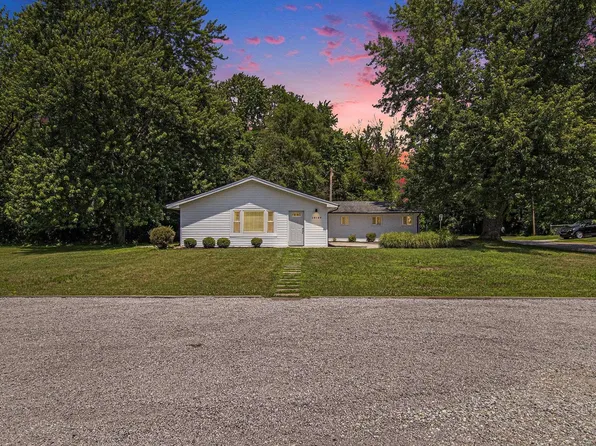 18149 Bulla Rd, South Bend, IN 46637