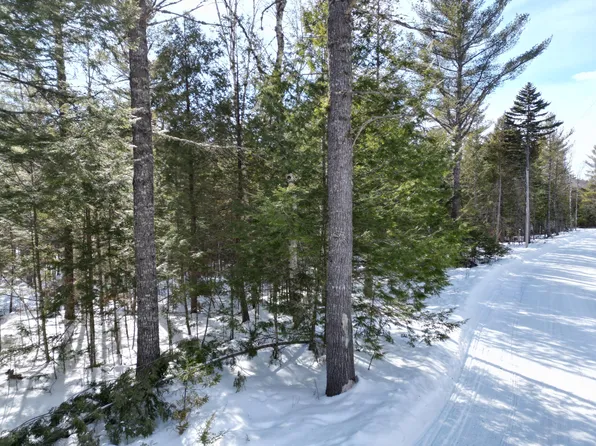 14 Twin Springs Lane, Lincoln, ME 04457