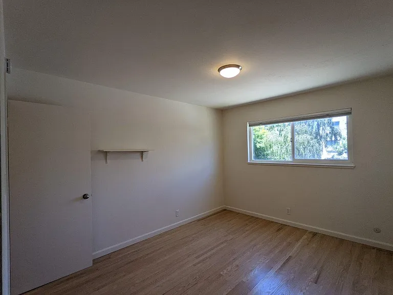 2534 Benvenue Ave — Photo 76
