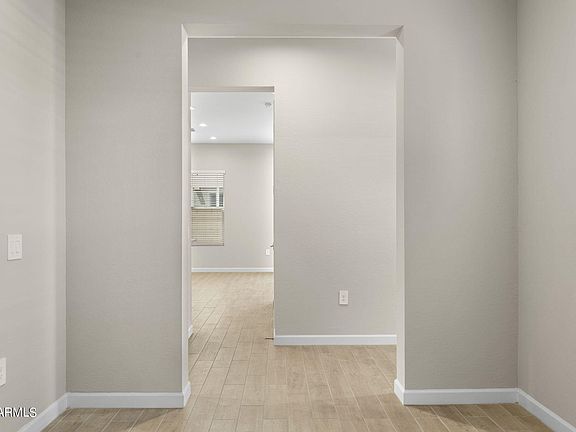 5th image of 5066 E HARTFORD Avenue