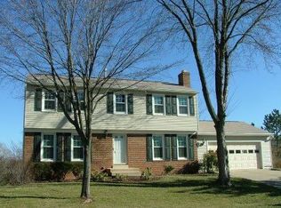 220 N Cameron Ct, Sterling, VA 20164