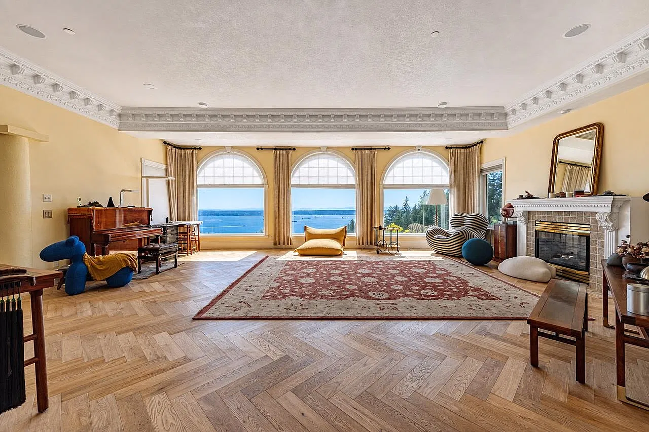 5 bed, 6510 sqft, $17,800 — Photo 3