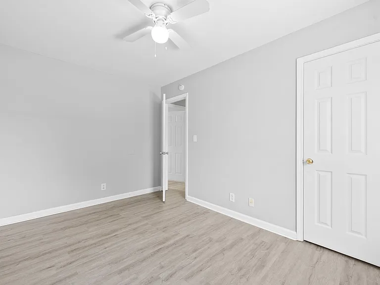1042 Shadow Ridge Ave — Photo 24