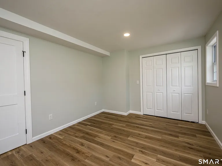 115 Shore Dr — Photo 8