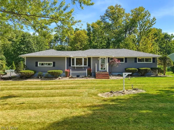 3855 Northview Dr, Stow, OH 44224