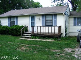 E Devon, Independence, MO 64055