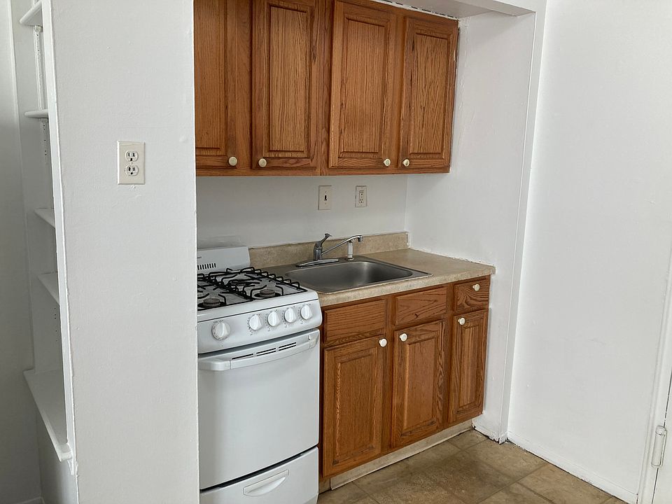 1st image of 2 Van Wart Ave APT 2