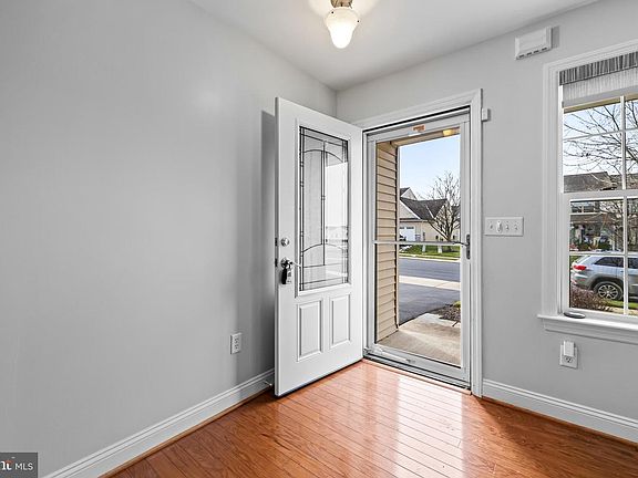 2nd image of 3121 Faire Wynd Pl