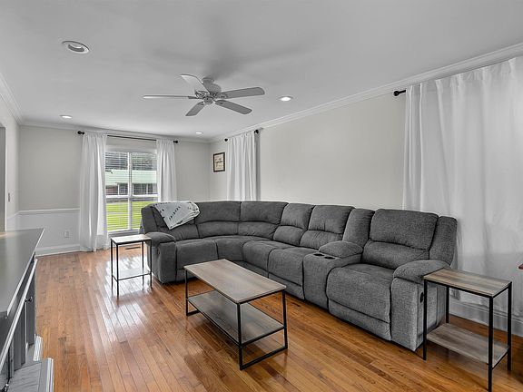 5th image of 2206 Northfield Dr