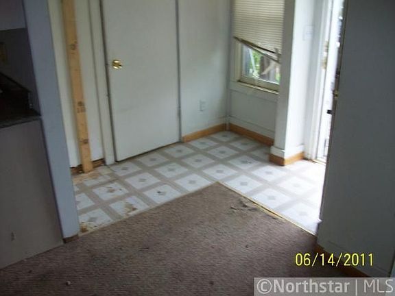 5th image of 4558 Dupont Ave N