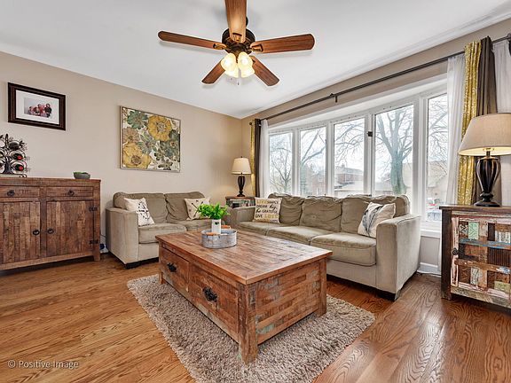 4th image of 4135 N Olcott Ave