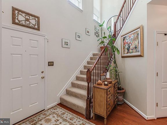 4th image of 161 Brynwood St