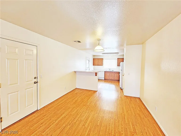 1850 Pershing Ave #B — Photo 4