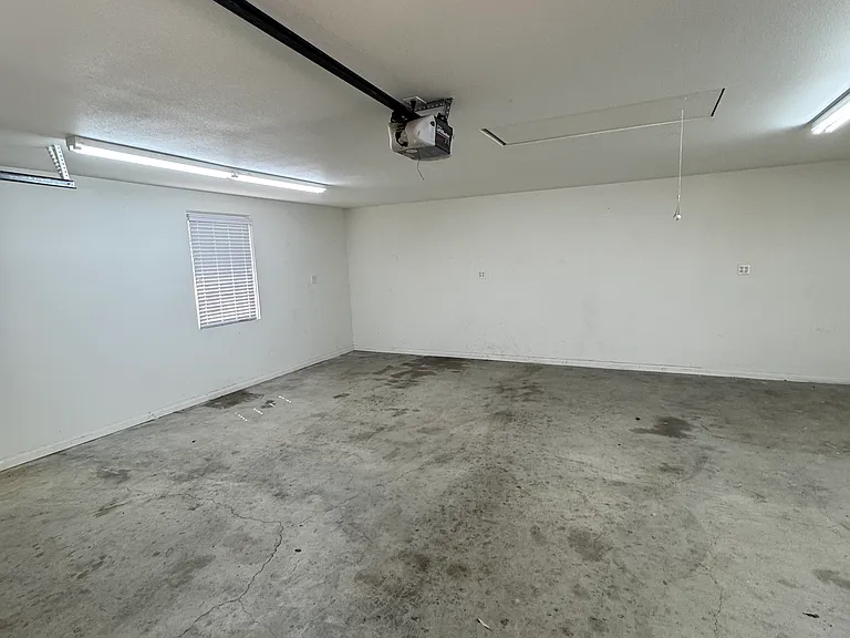 257 N Lomita Ave #B — Photo 15