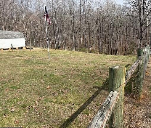 3rd image of 11099 Eggbornsville Rd