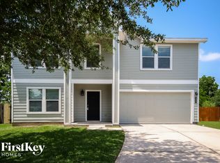 8443 Broadleaf Ave, Baytown, TX 77521