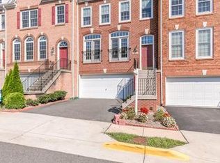 12012 Lynford Ln, Fairfax, VA 22030