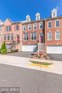 12012 Lynford Ln, Fairfax, VA, 22030