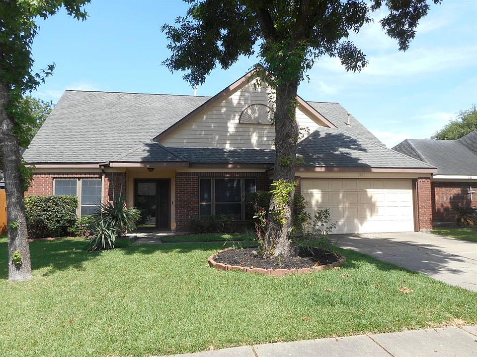 1st image of 3811 Redbud Dr