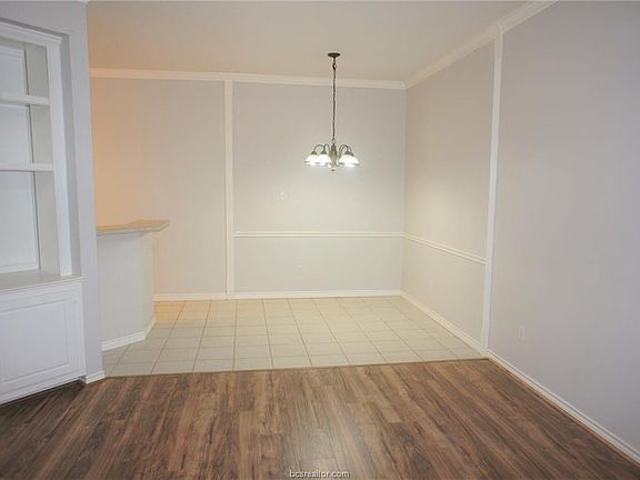 5th image of 513 Fraternity Row #67