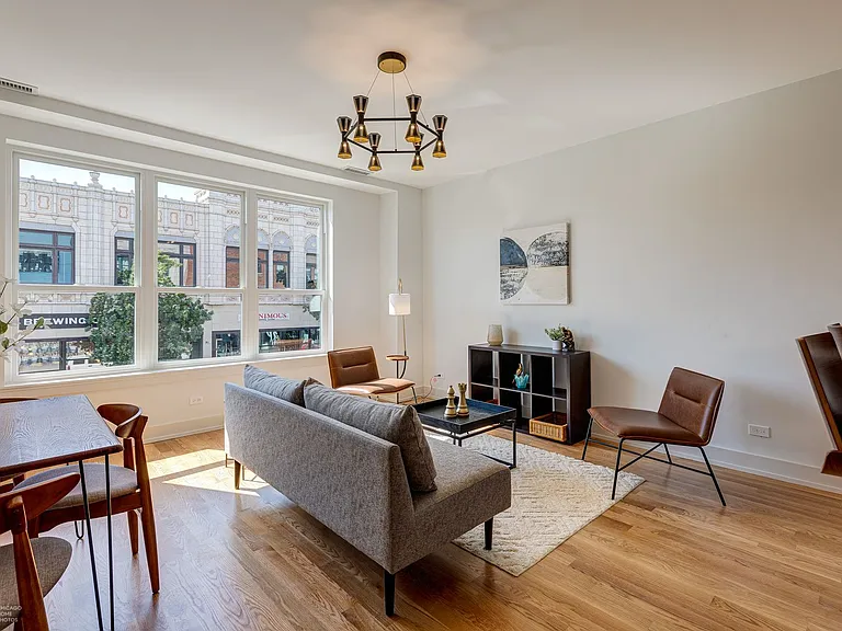 2740 N Spaulding Ave — Photo 25