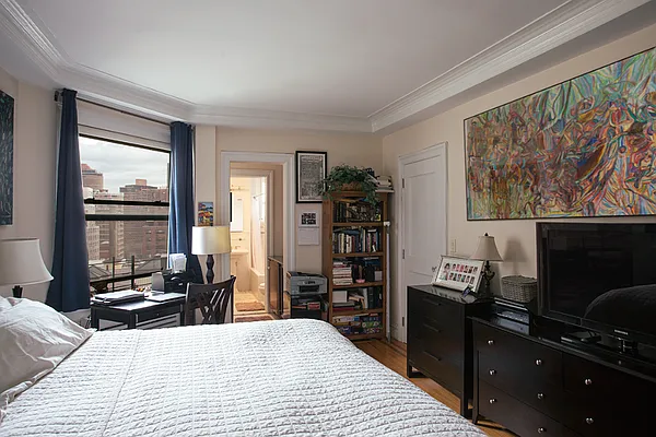 Sold by The Bamberger Group | media 4