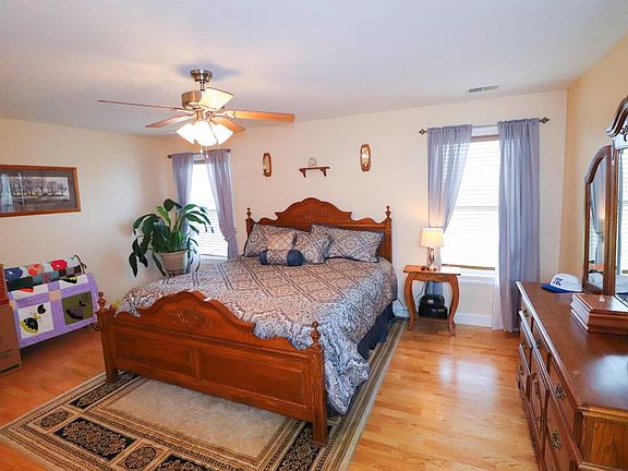4th image of 5013 Barbaro Ct