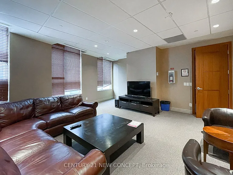 18 Holmes Ave #1812 — Photo 32