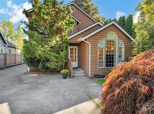 12562 17th Ave NE, Seattle, WA 98125