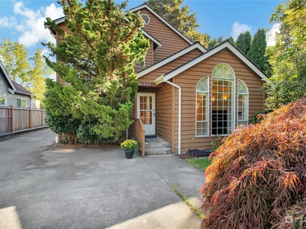 12562 17th Avenue NE, Seattle, WA 98125