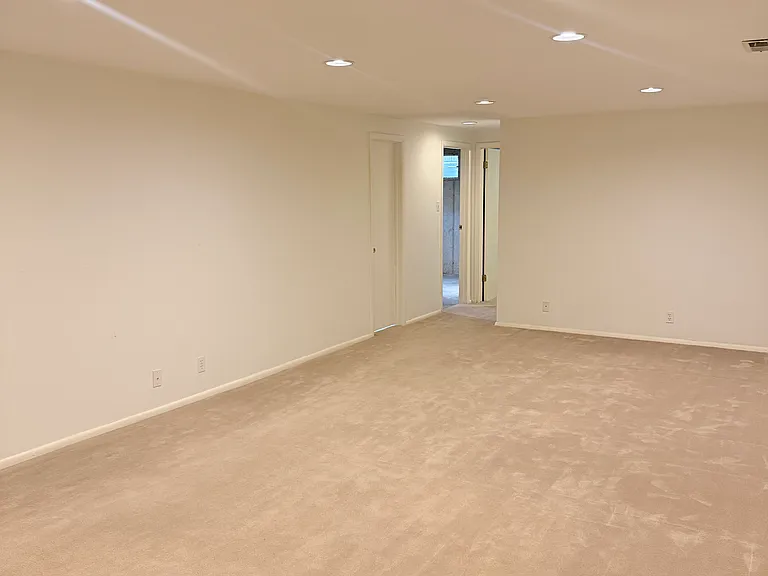 1692 S 550 W — Photo 28