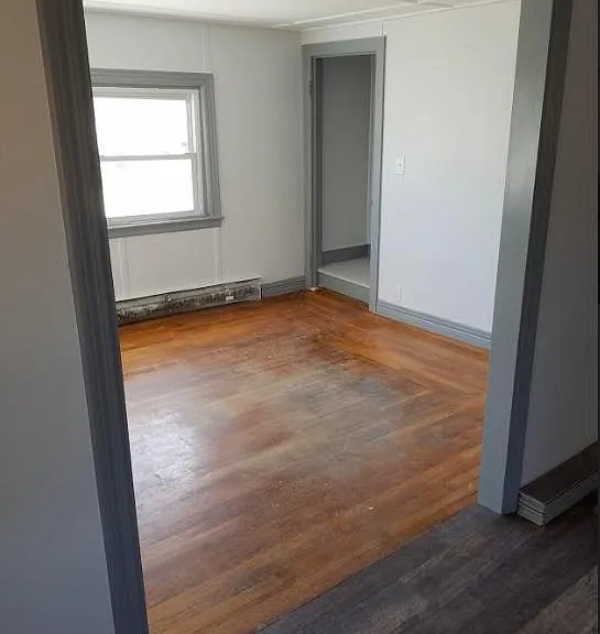 469 N Main St — Photo 4