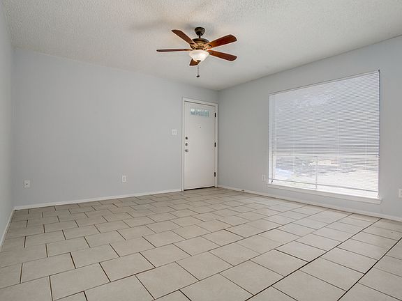 2nd image of 310 E Croslin St APT 102