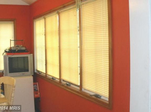 5th image of 1110 Hiden Ave