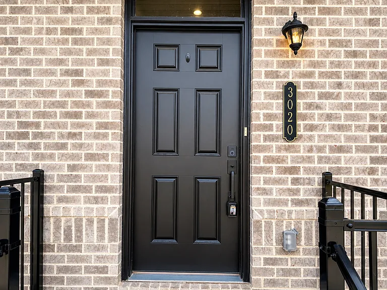 3020 Zuma St — Photo 1