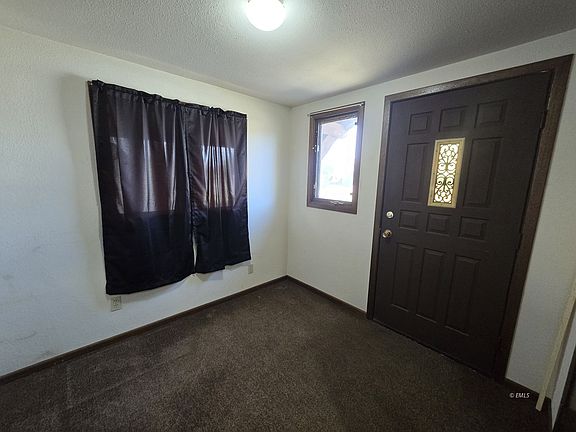 3rd image of 216 N Cottage Grv