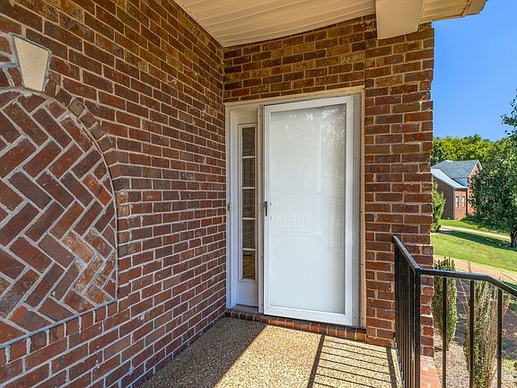 3rd image of 5225 Whispering Valley Dr