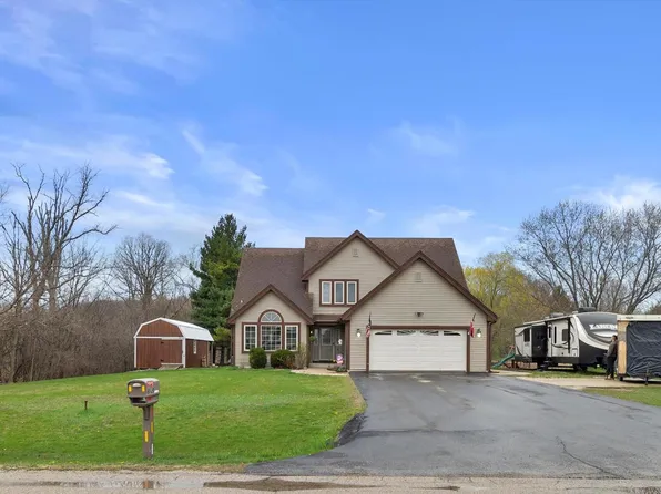 8120 Halverson ROAD, Waterford, WI 53185
