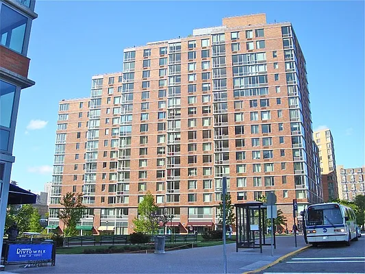 Sold by Sotheby's International Realty | media 14