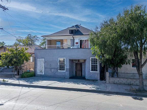 3rd image of 669 N Boyle Ave