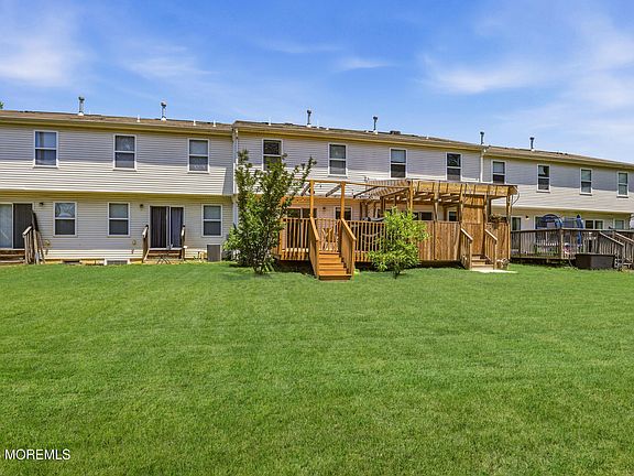 4th image of 66 Aspen Court