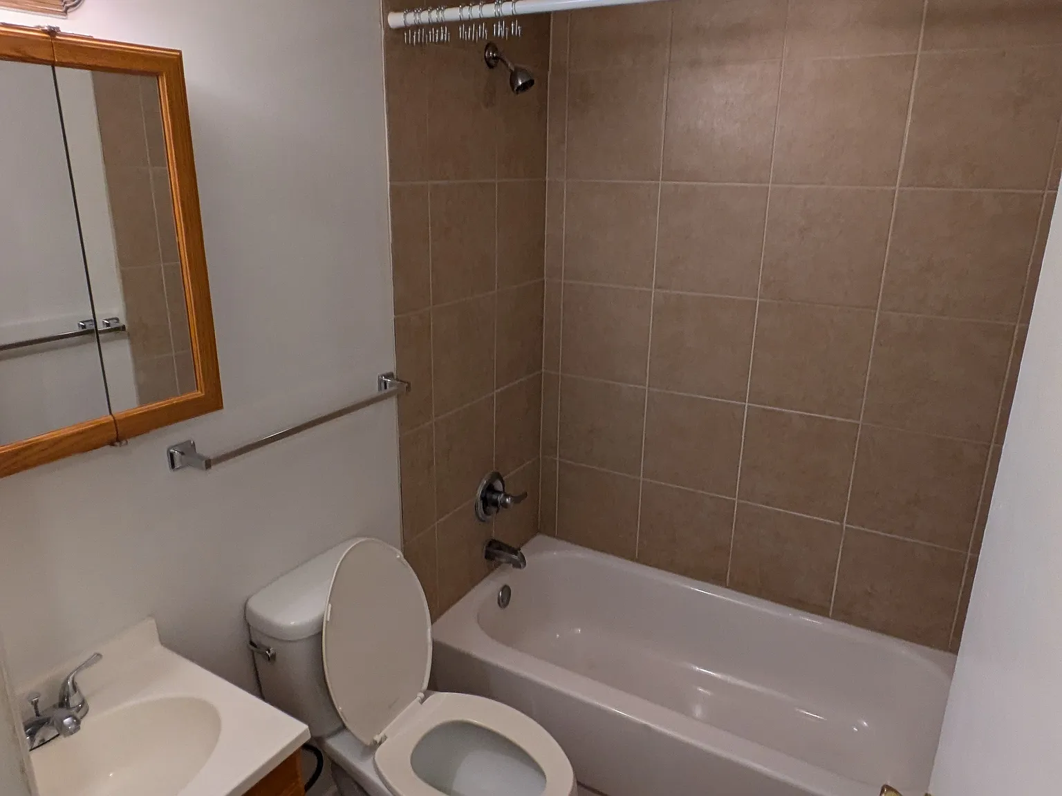 9695 W 15th Pl — Photo 2