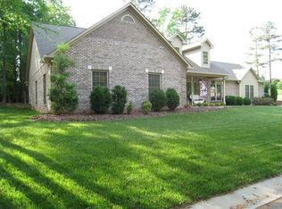 21 Honeysuckle Ln, Clover, SC 29710