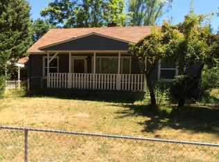 3287 De Woody Ln, Grants Pass, OR 97527