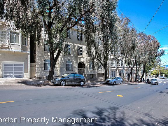 3rd image of 930 Hayes St APT 04