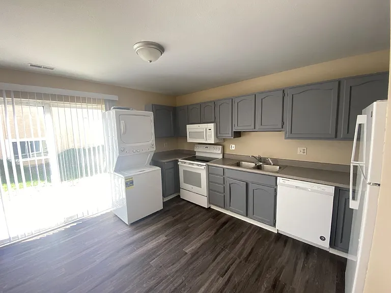 2629 E Uintah St #C — Photo 47