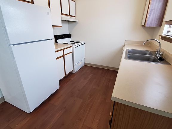 2nd image of 6153 Applegrove Ln