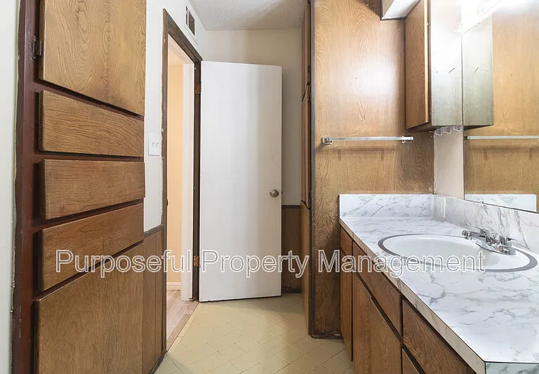 518 N Ponca Ave #4 — Photo 15