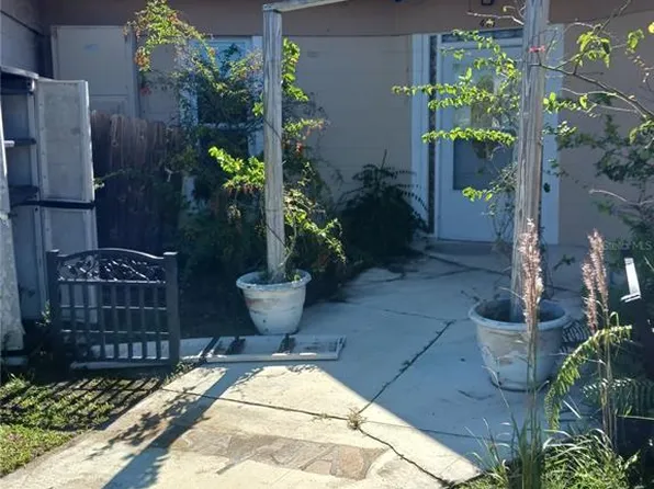 417 Club Cir, Lake Wales, FL 33854