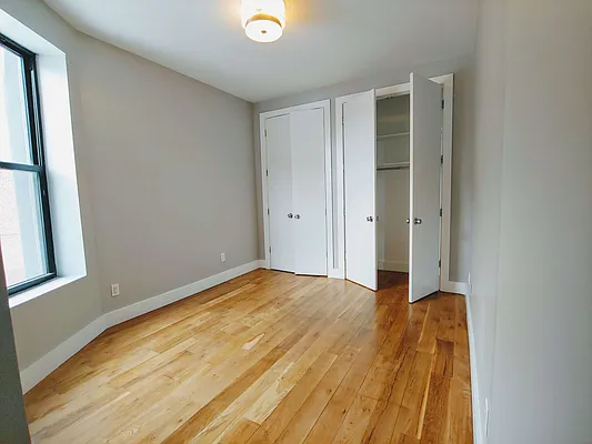 Rented by EXR | media 33